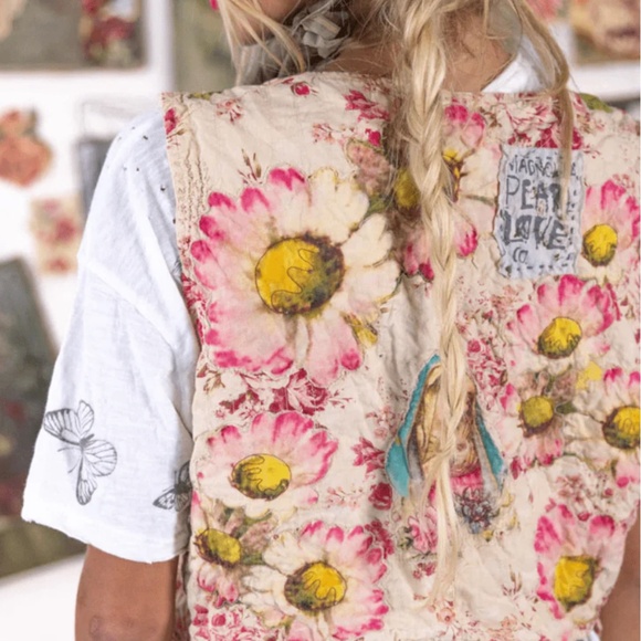 Magnolia Pearl Women's Applique Nikha Vest  ~REVERSIBLE - Picture 3 of 16